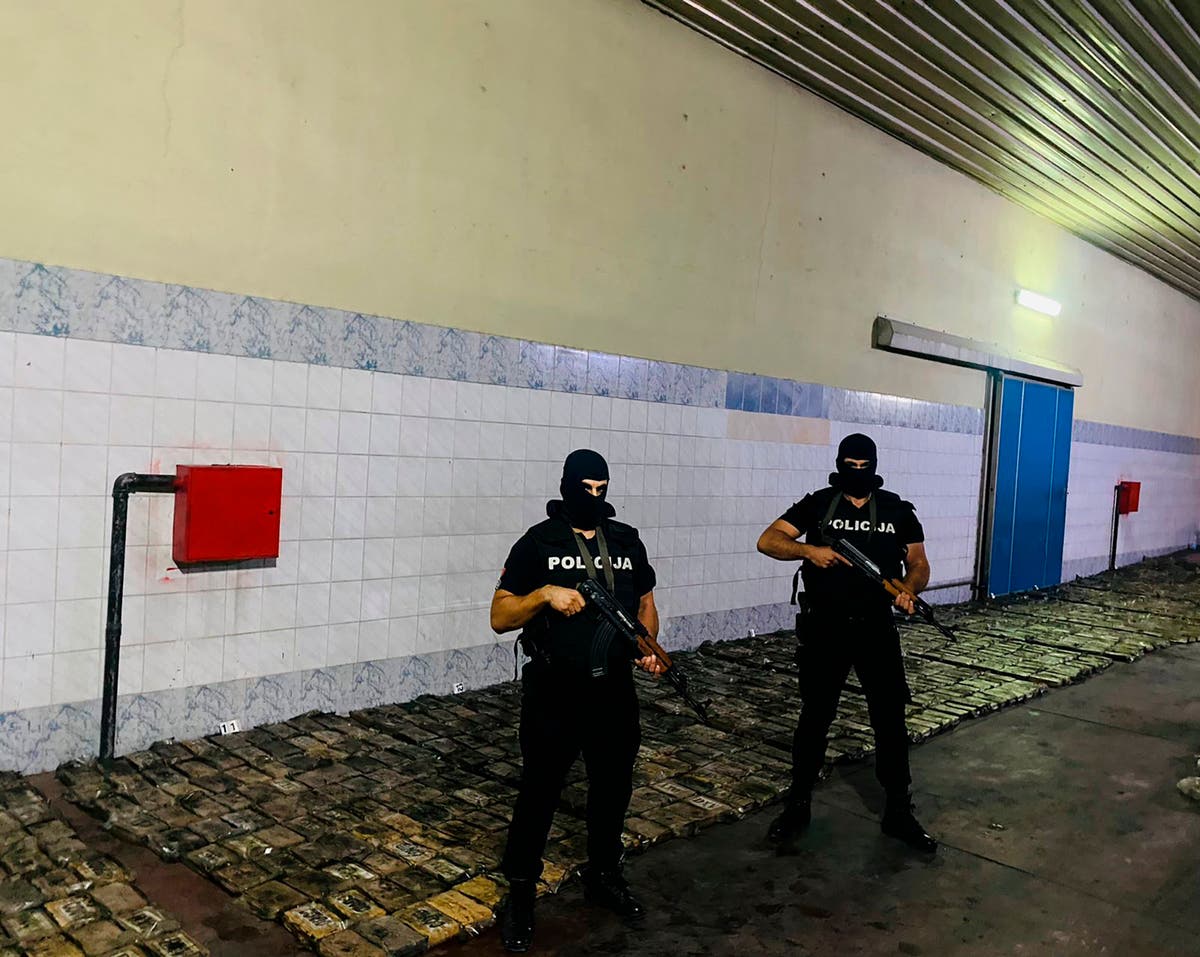 Montenegro police report finding 1 ton of cocaine in bananas