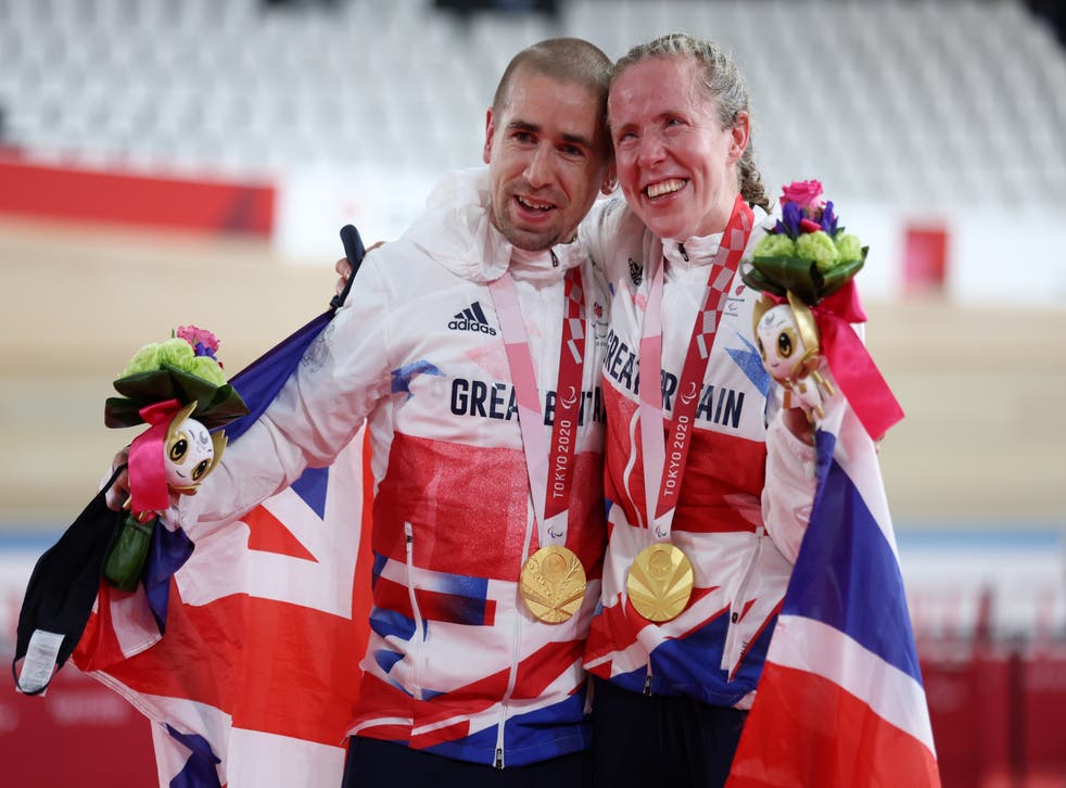 Tokyo 2020 Paralympics LIVE: Neil and Lora Fachie claim gold in  world-record fashion | The Independent