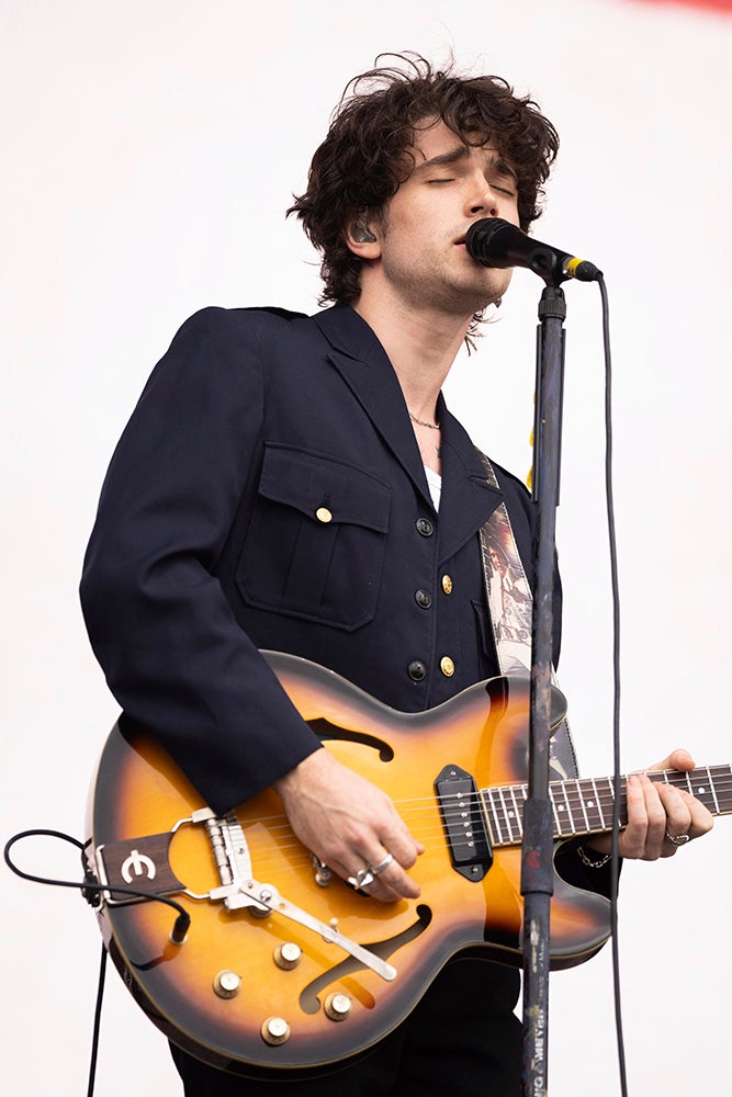 Elijah Hewson of Inhaler at Reading Festival