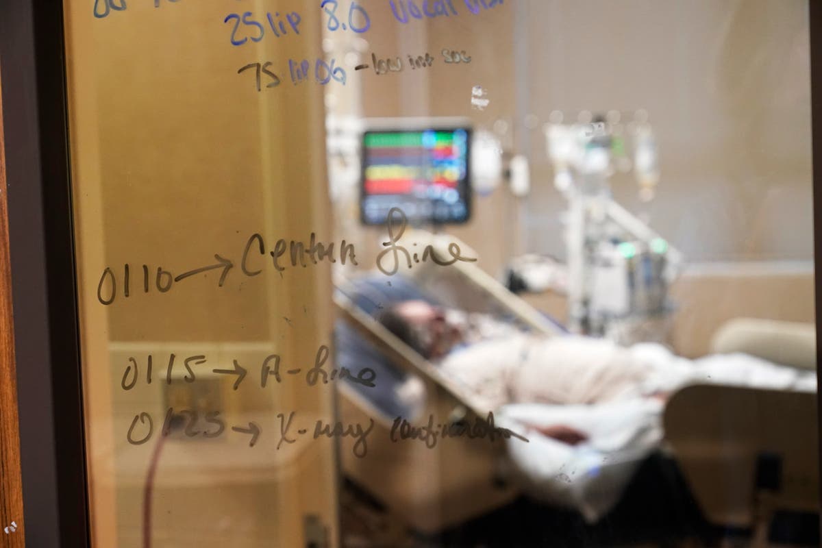 Packed with virus patients, Louisiana hospitals await Ida 