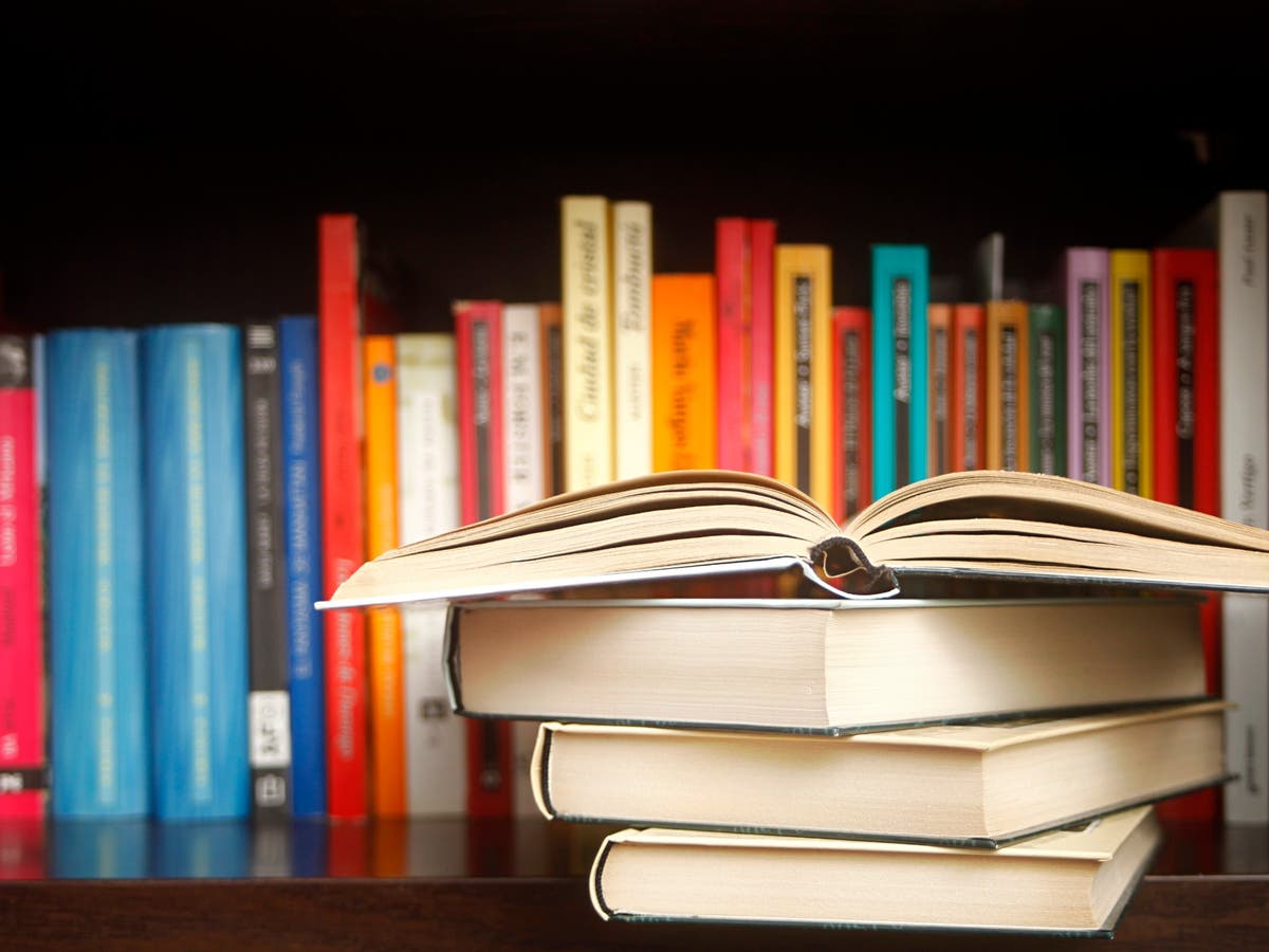 Best holiday books revealed in poll