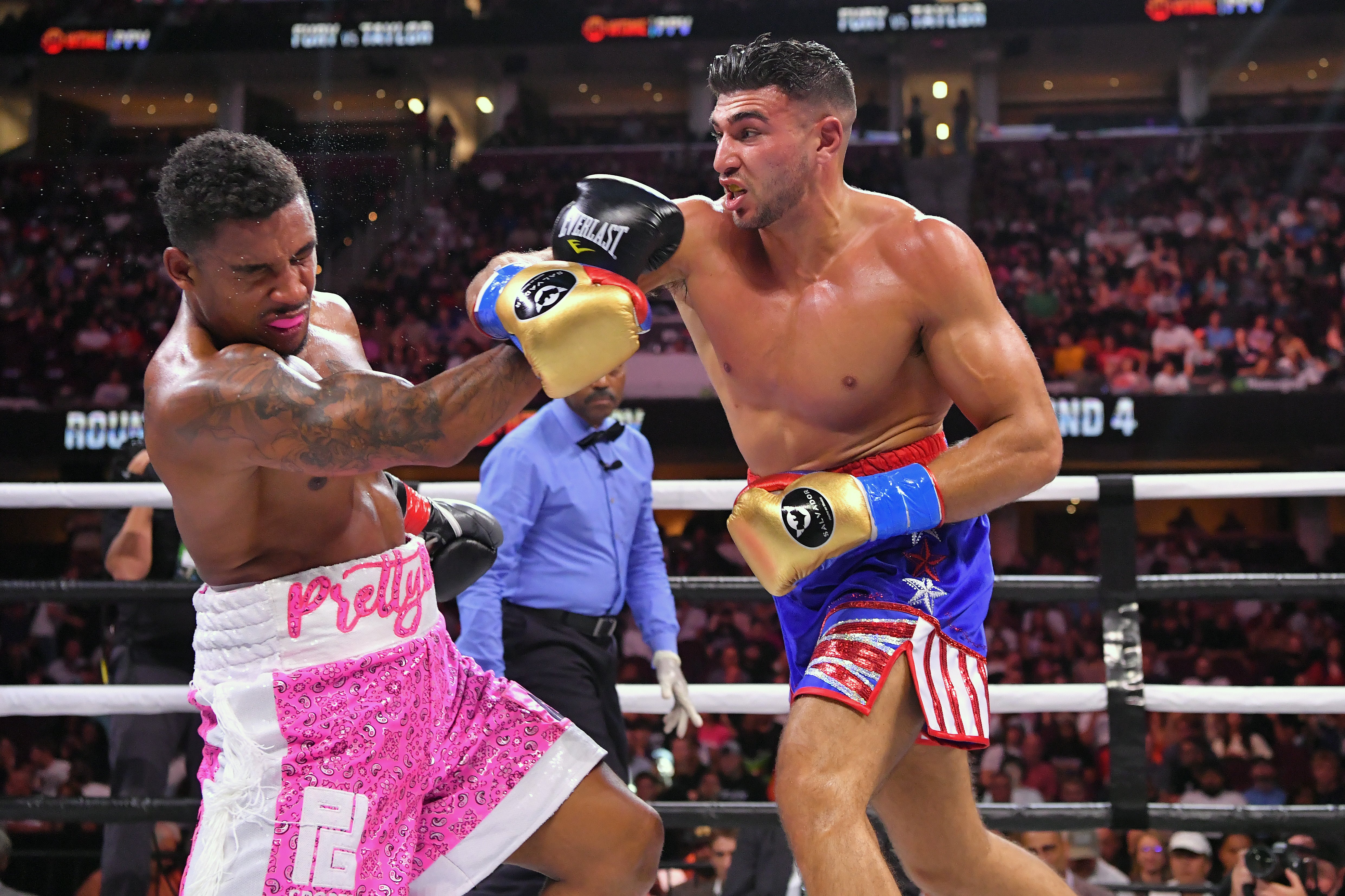 Tommy Fury fights Anthony Taylor