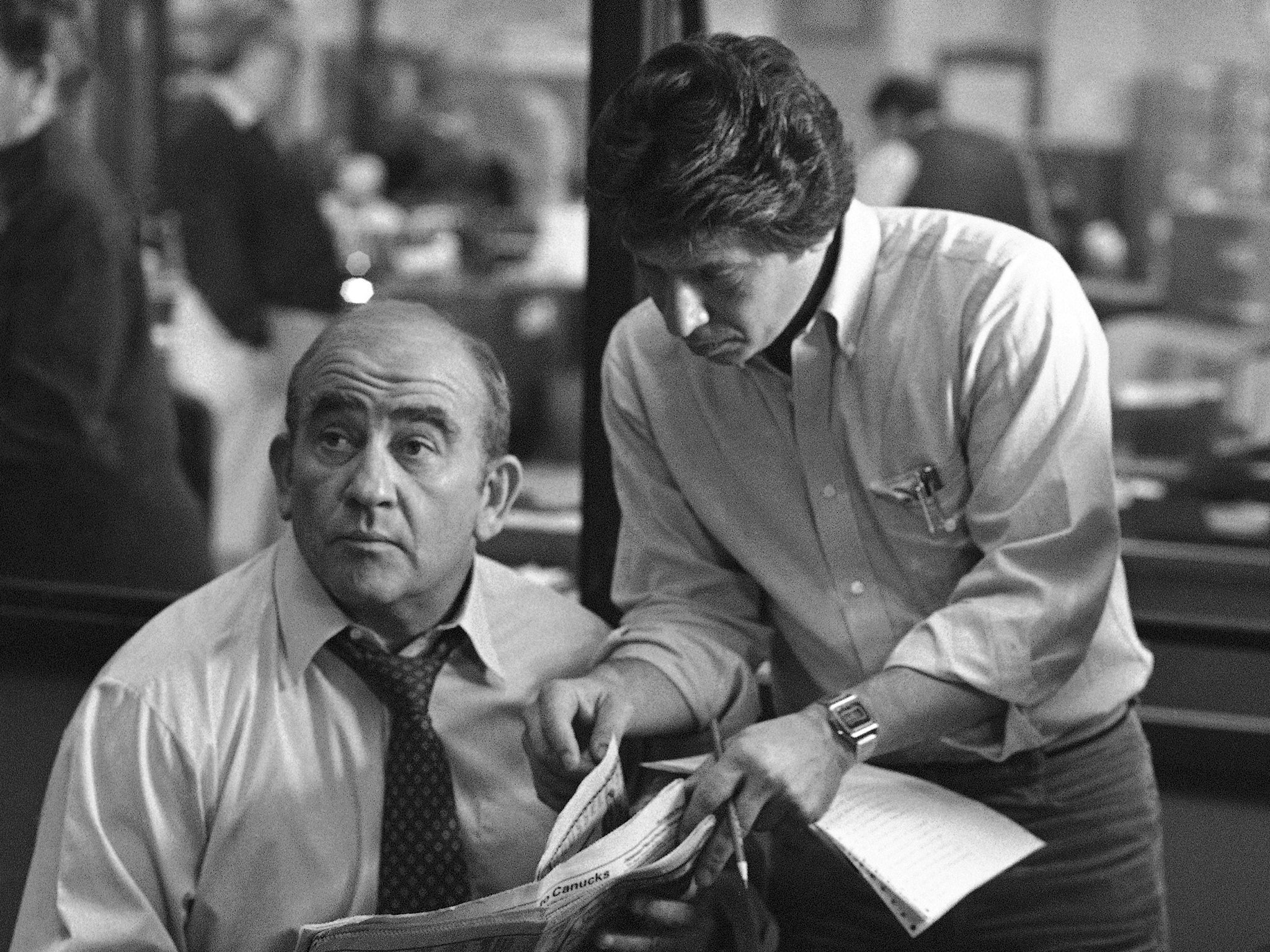 Asner on the set of Lou Grant in 1980