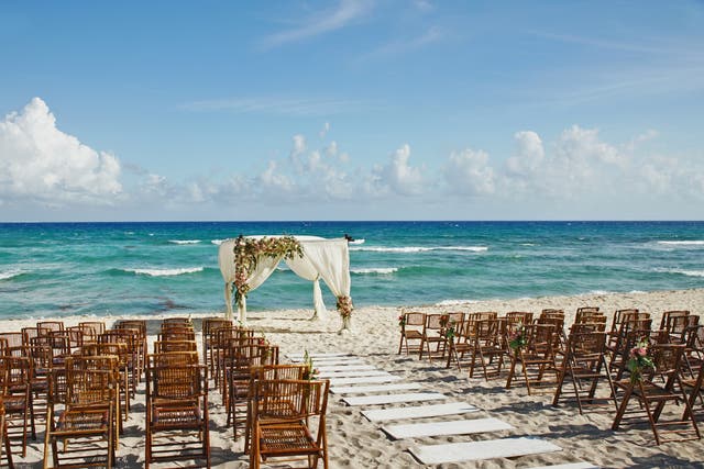 <p>Couple invoices individuals who did not show up to destination wedding</p>