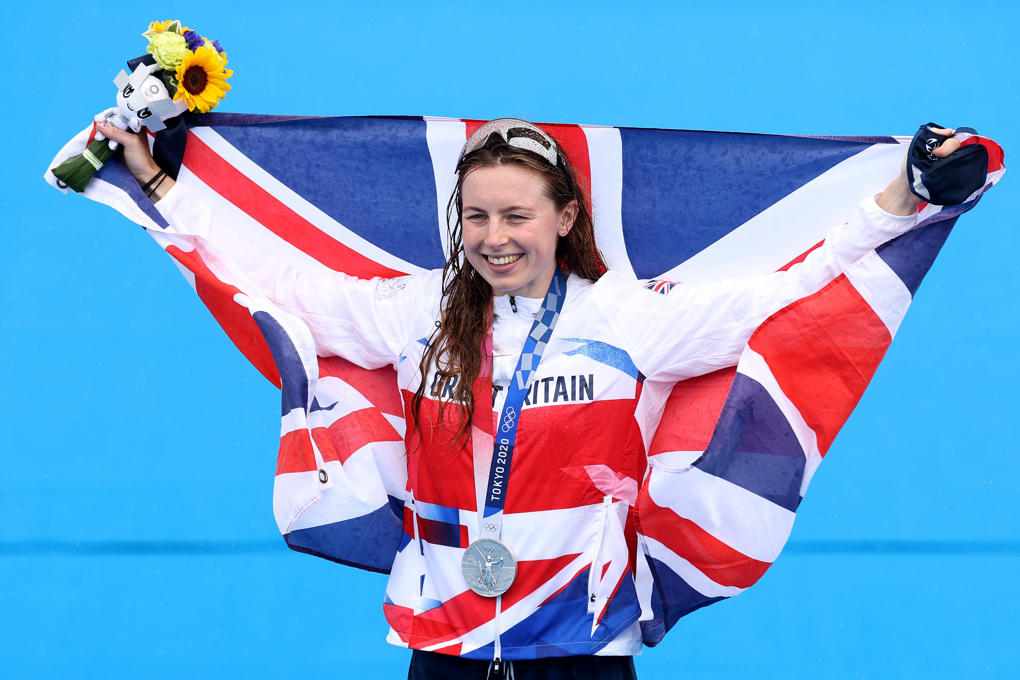 Georgia Taylor-Brown celebrates her silver medal in the women’s triathlon