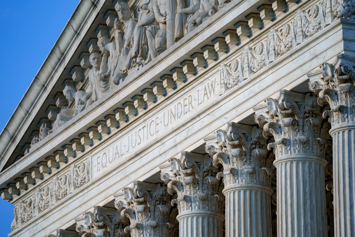 Divided Supreme Court leaves Texas abortion law in place