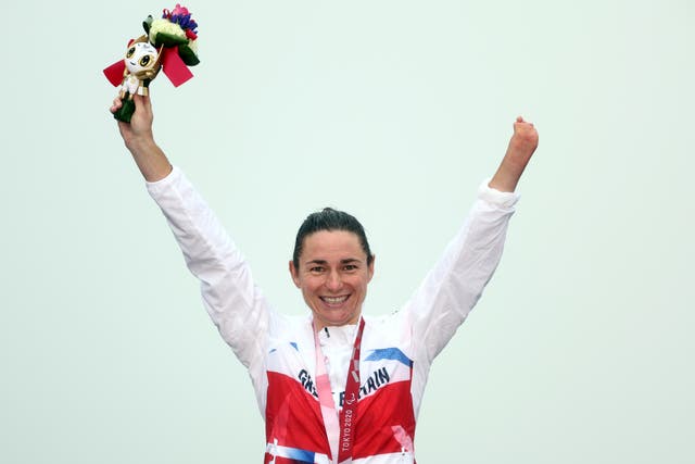 <p>Dame Sarah Storey celebrates her victory in the women’s C4-5 road race</p>