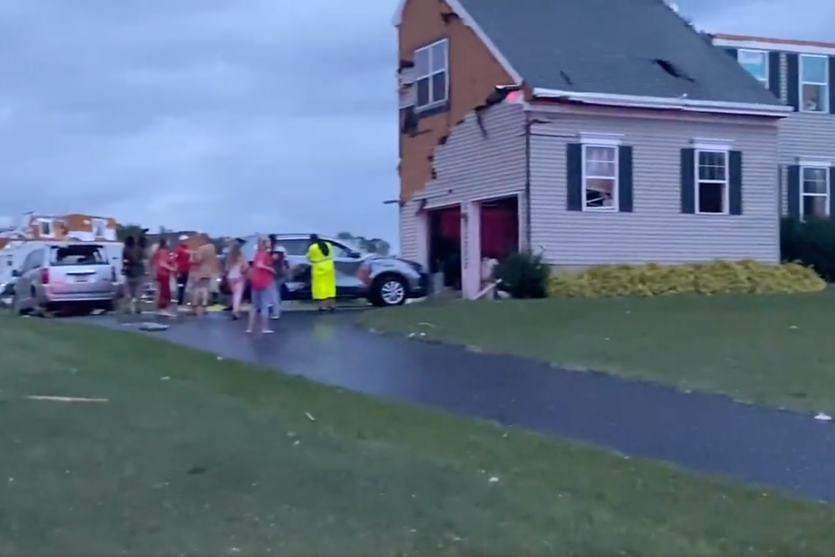 Storm Ida: Two injured as tornadoes in New Jersey destroy homes | The ...
