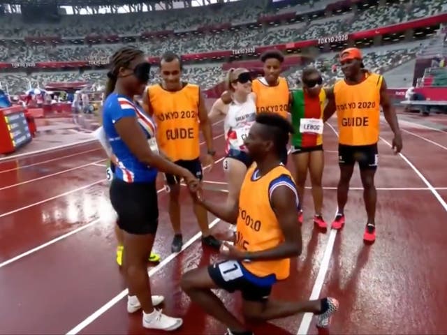 <p>Guide proposes to visually impaired sprinter at Tokyo Paralympics</p>