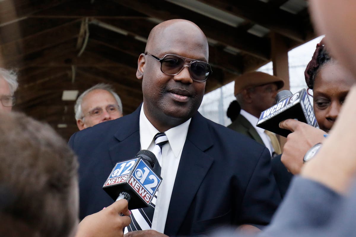 Freed from prison, Mississippi man sues district attorney