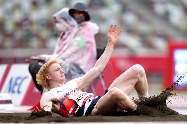 <p>Zak Skinner missing out on long jump bronze in the men’s T13 long jump final</p>