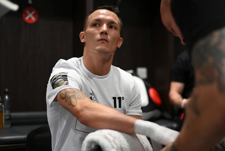 Josh Warrington prepared for his rematch against Mauricio Lara