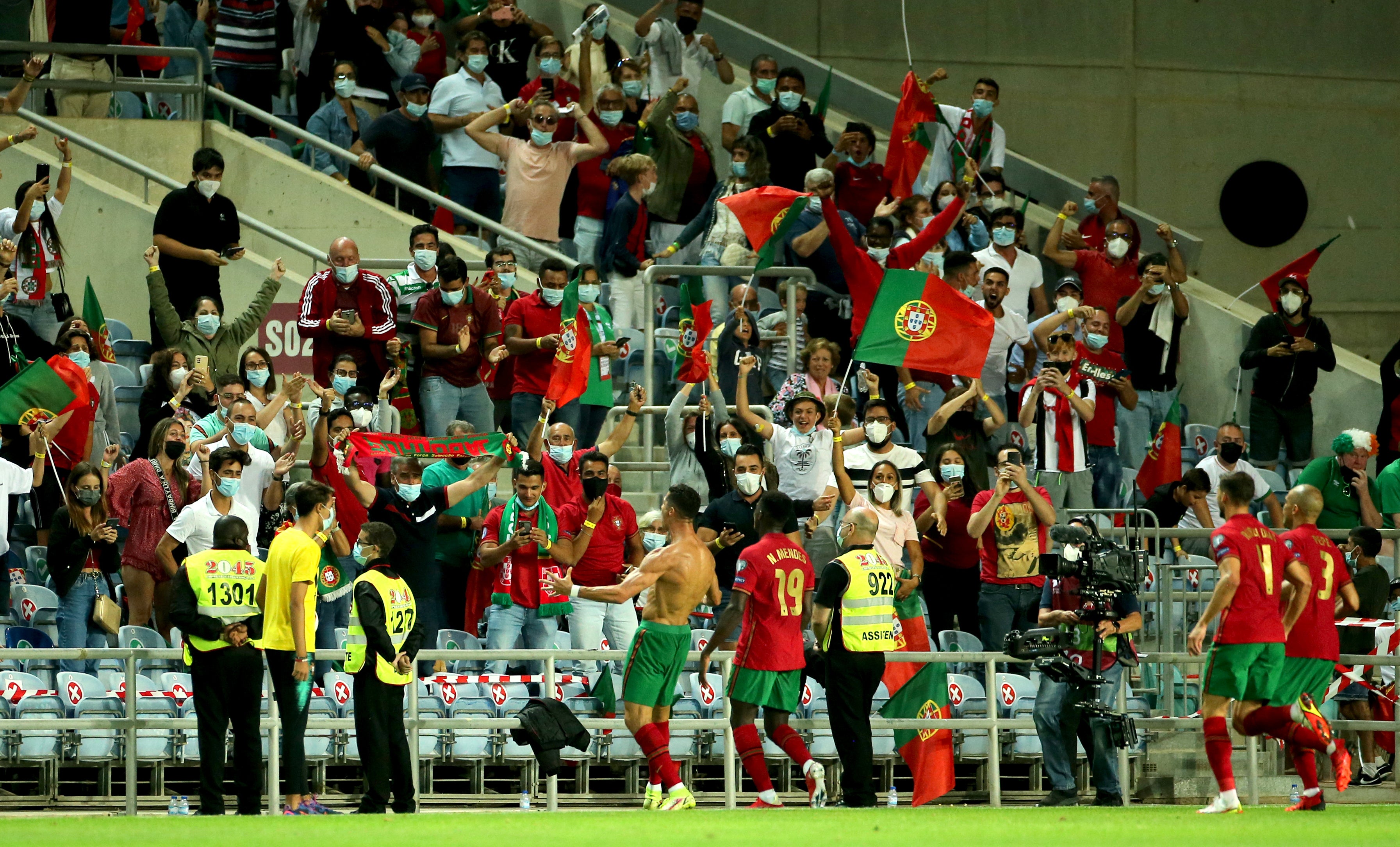 Portugal’s Cristiano Ronaldo (centre) celebrates scoring his injury-time winner against the Republic of Ireland (Isabel Infantes/PA)