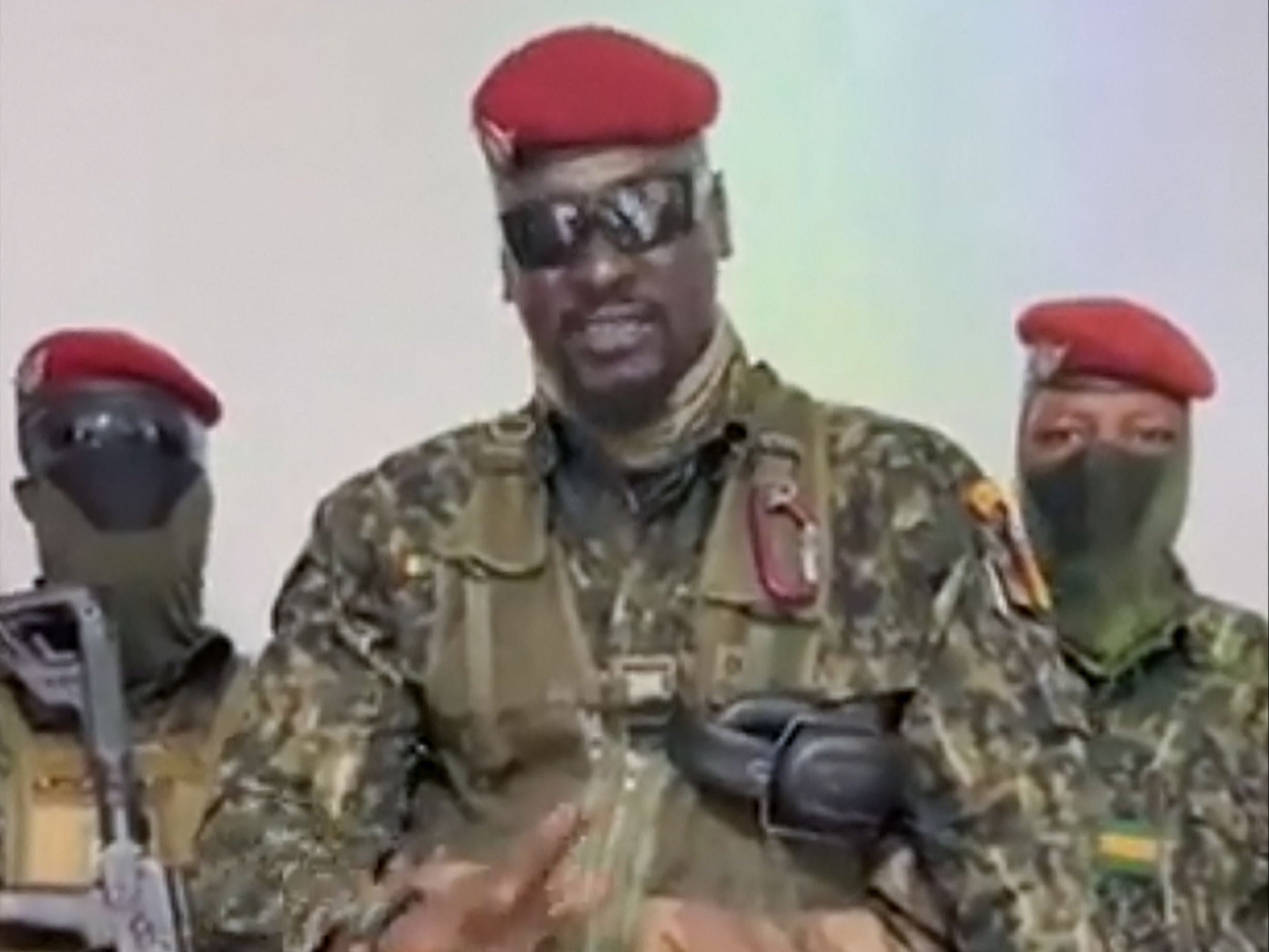 Army colonel Mamadi Doumbouya announced on state television that Guinea’s border had been closed following the capture of the country’s president