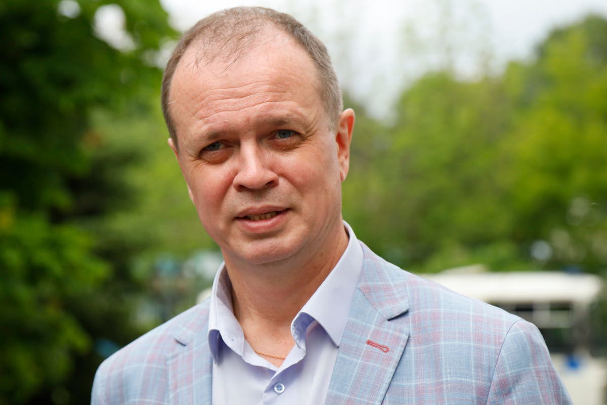 Prominent lawyer leaves Russia citing government pressure