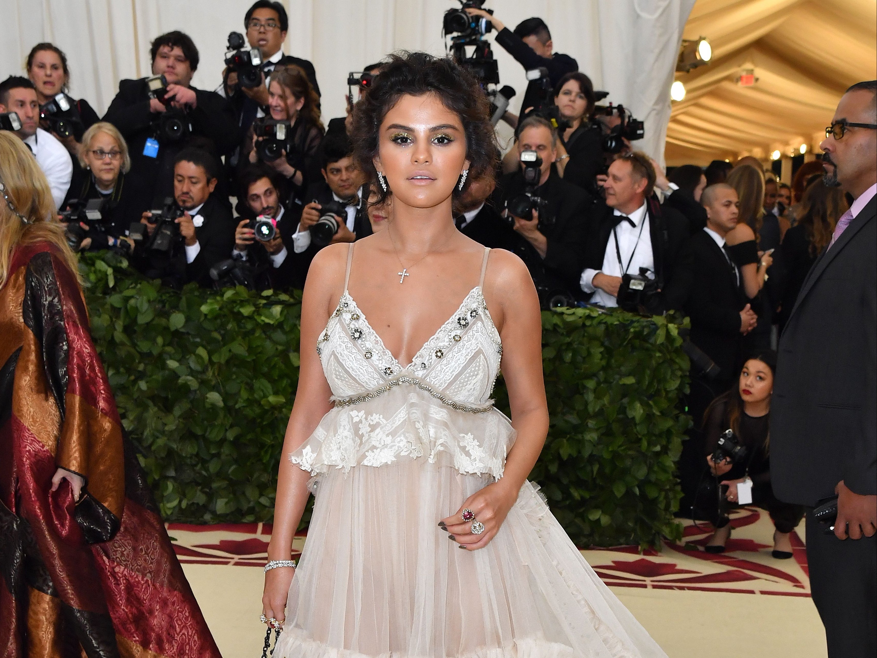 Selena Gomez reflects on tanning mishap at 2018 Met Gala