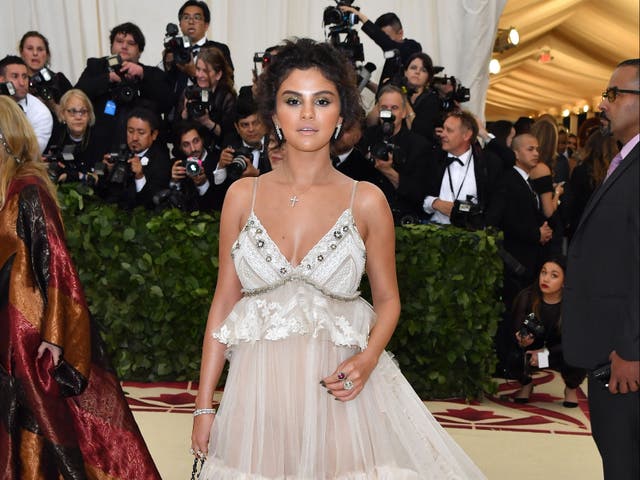<p>Selena Gomez reflects on tanning mishap at 2018 Met Gala</p>
