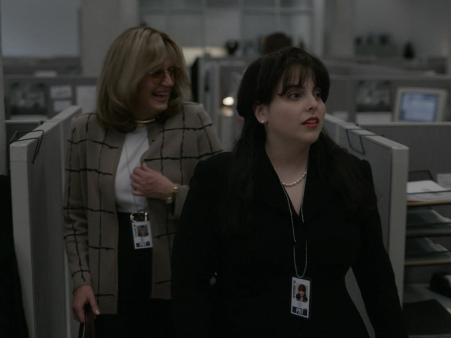 Sarah Paulson as Linda Tripp and Beanie Feldstein as Monica Lewinsky in ‘Impeachment: American Crime Story'