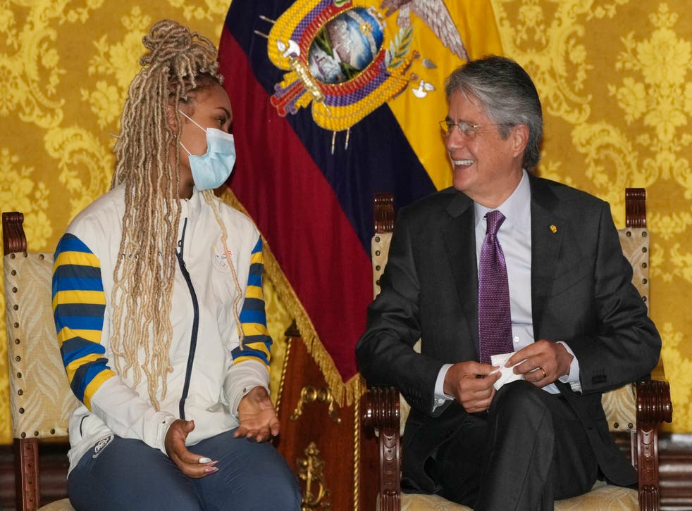 ECUADOR-HOMENAJE