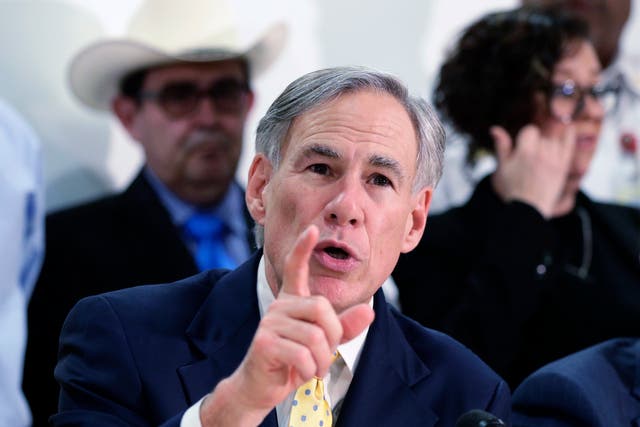 <p>Texas’s governor Greg Abbott speaks at a news conference </p>