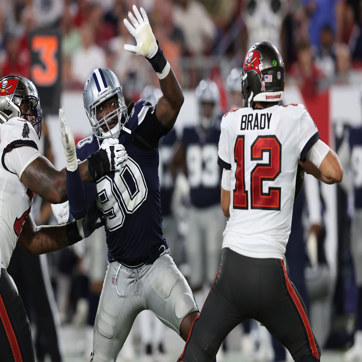 Photos: Tampa Bay Buccaneers beat Dallas Cowboys 31-29 in NFL kickoff game