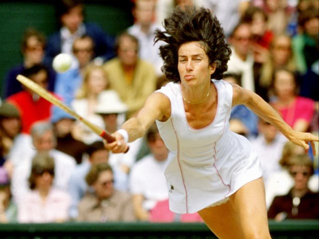 <p>Virginia Wade competes in the 1977 Wimbledon final against Betty Stove</p>