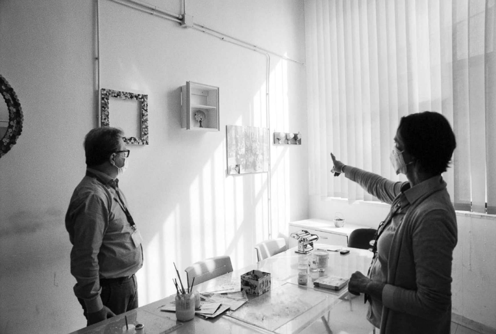 Bianca Croci (right) and a psychologist in the painting workshop