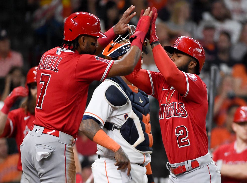 ANGELINOS-ASTROS