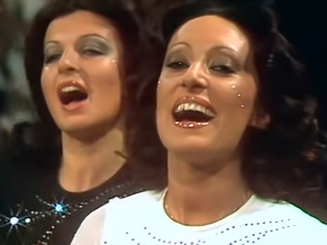 <p>Mayte Mateos and María Mendiola of Baccara</p>