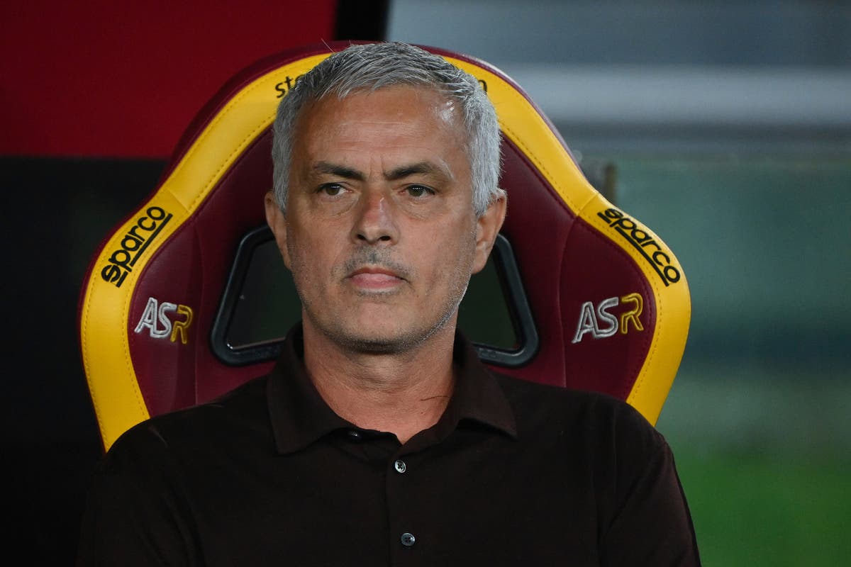 Jose Mourinho wins 1,000th game in management as Roma edge out Sassuolo ...