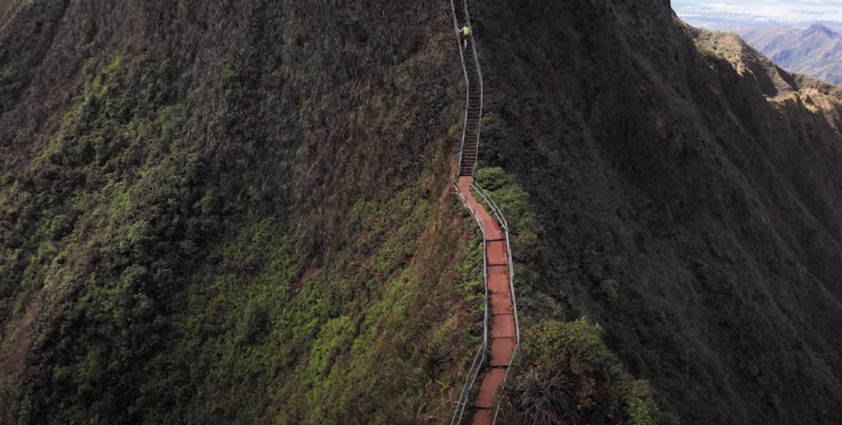 Hawaii To Destroy Instagrammer Favourite Stairway To Heaven Trail The Independent