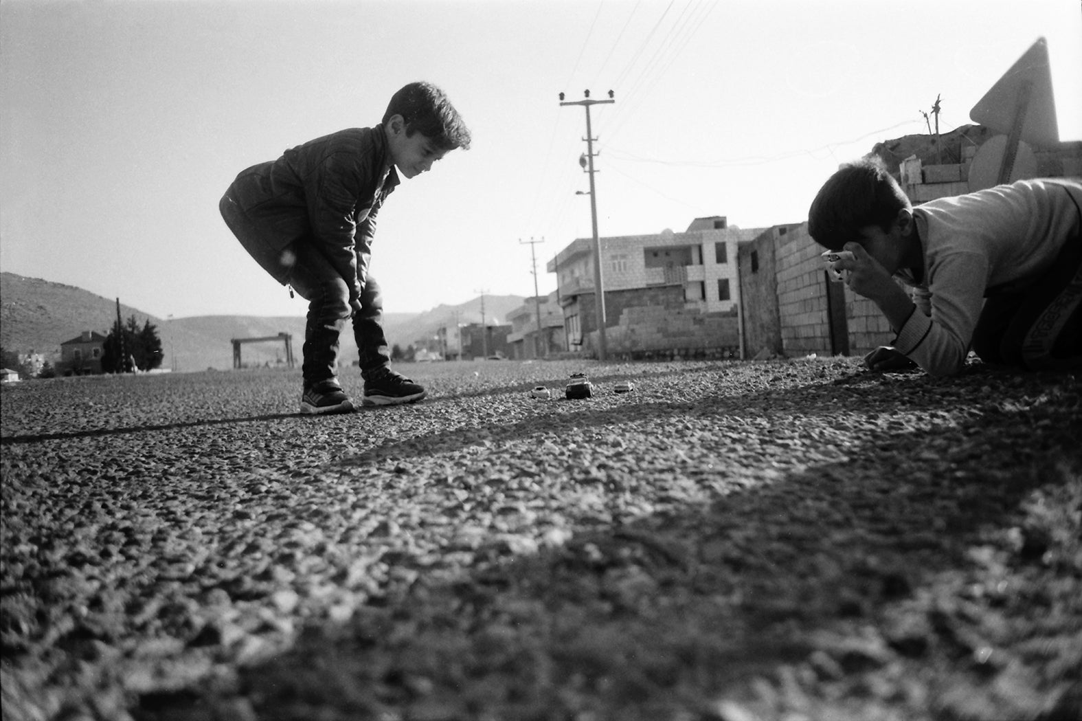 İbrahim, 13. Image from ‘i saw the air fly’ by Sirkhane DARKROOM (MACK, 2021)