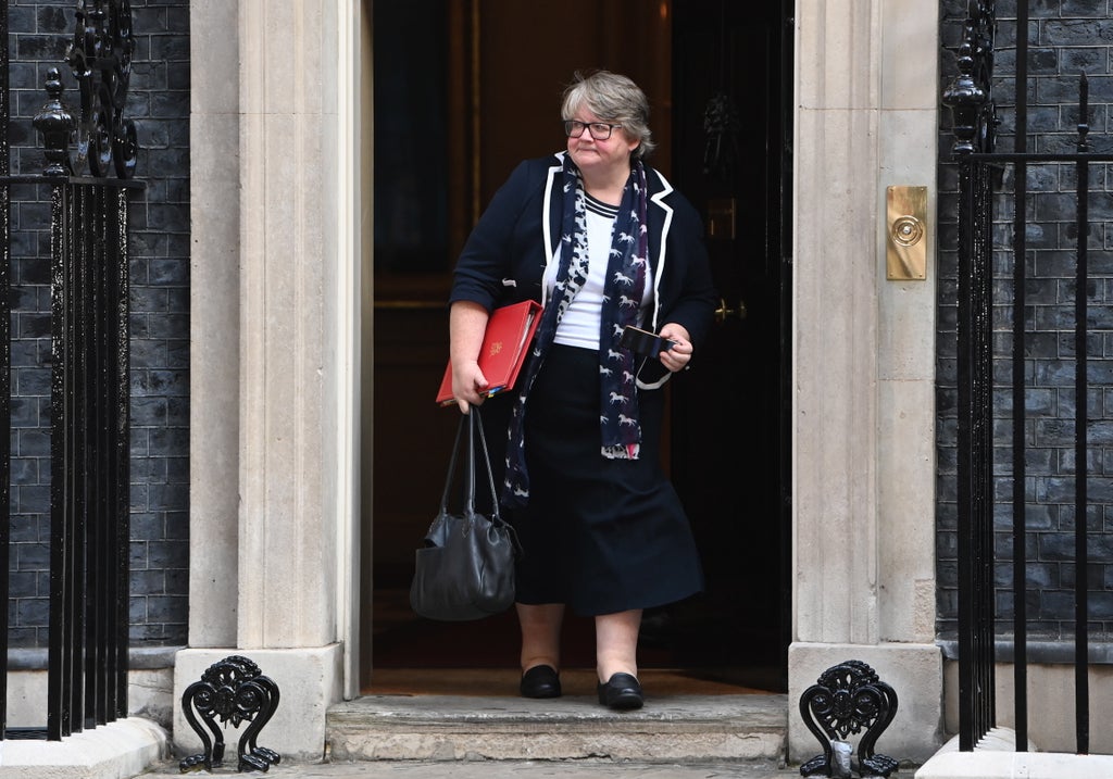 Work And Pensions Secretary Therese Coffey Under Fire For Universal Credit Cut Gaffe Todayheadline