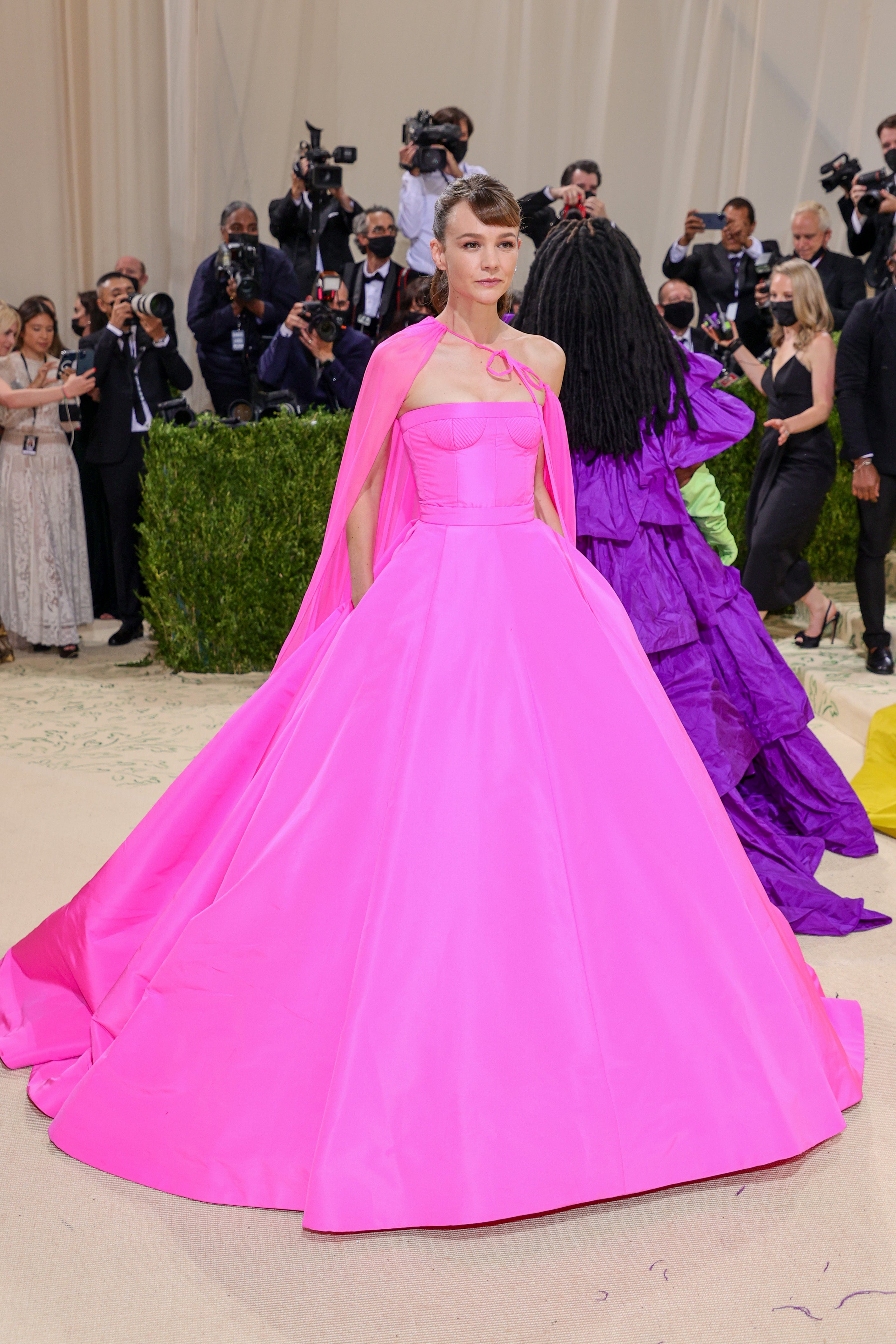 The ‘Promising Young Woman’ star wore a bright pink gown.