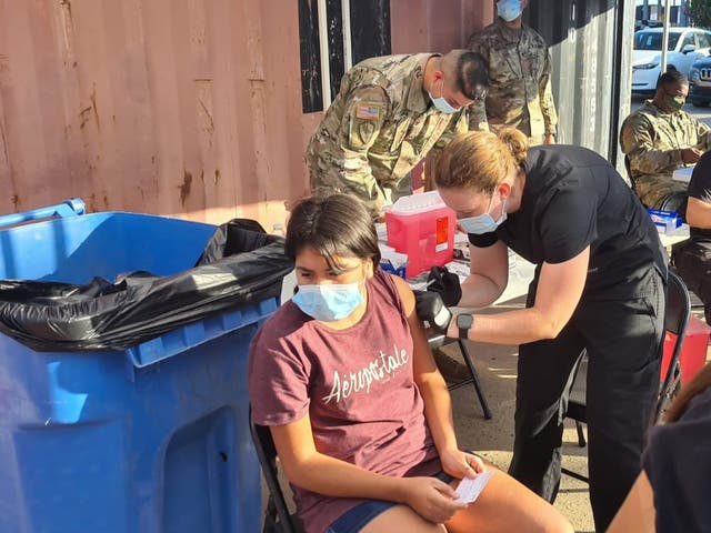 <p>Hijos e hijas de trabajadores de maquiladoras fueron inmunizados contra COVID-19 en Eagle Pass, Texas.  </p>