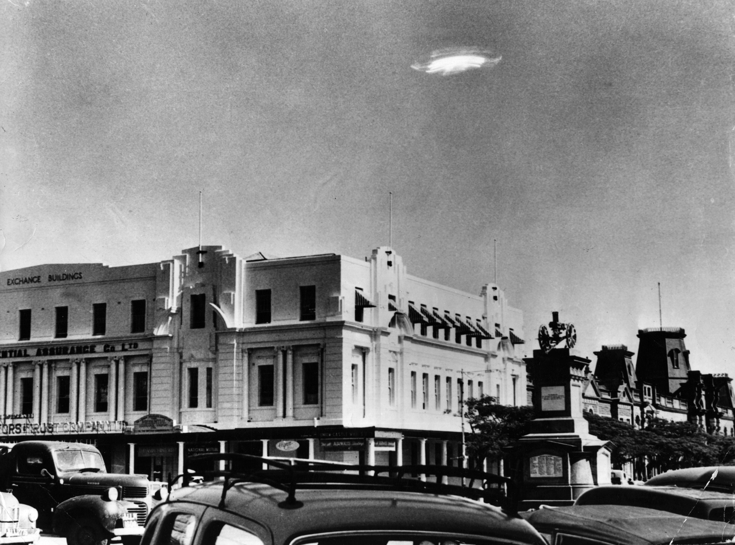 29 December 1953: an unidentified flying object in the sky over Bulawayo, Zimbabwe