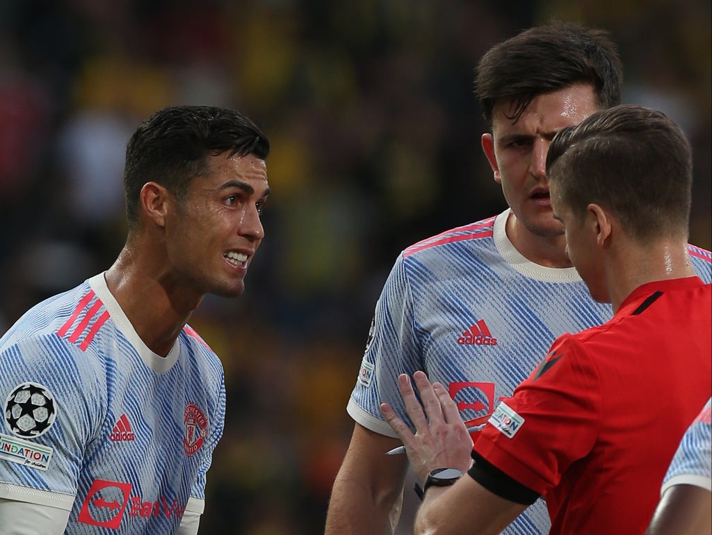 Manchester United boss Ole Gunnar Solskjaer questions young referee over Cristiano Ronaldo penalty
