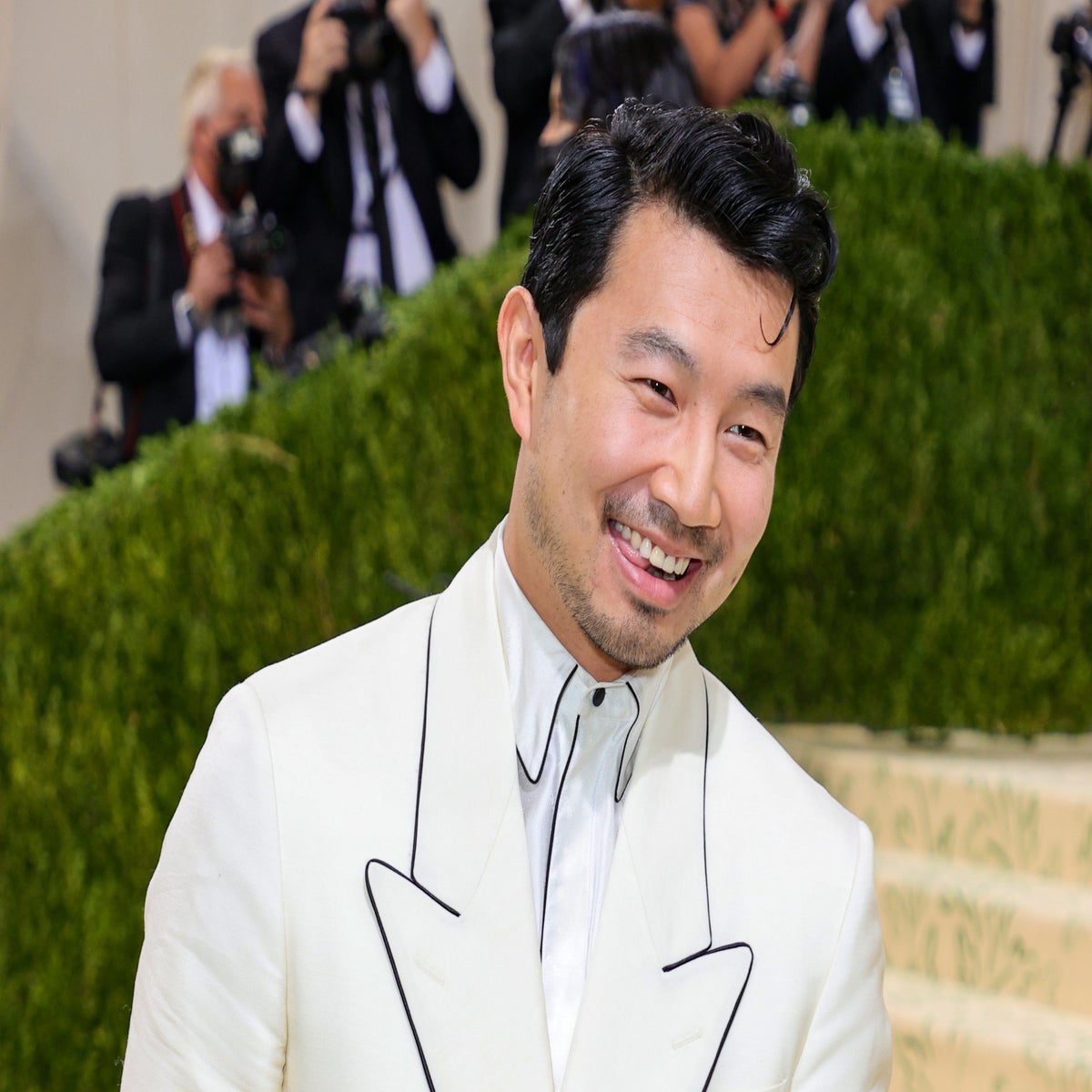 Simu Liu explains Met Gala look: 'Golden Age of Hollywood excluded people  like me