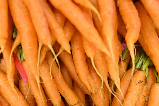 <p>While carrots contain lots of vitamin A which helps maintain healthy vision, they don’t help you see any better in the dark, nutritionist says </p>