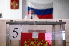 Russian election: Google and Apple remove Navalny app as Russia goes to the polls