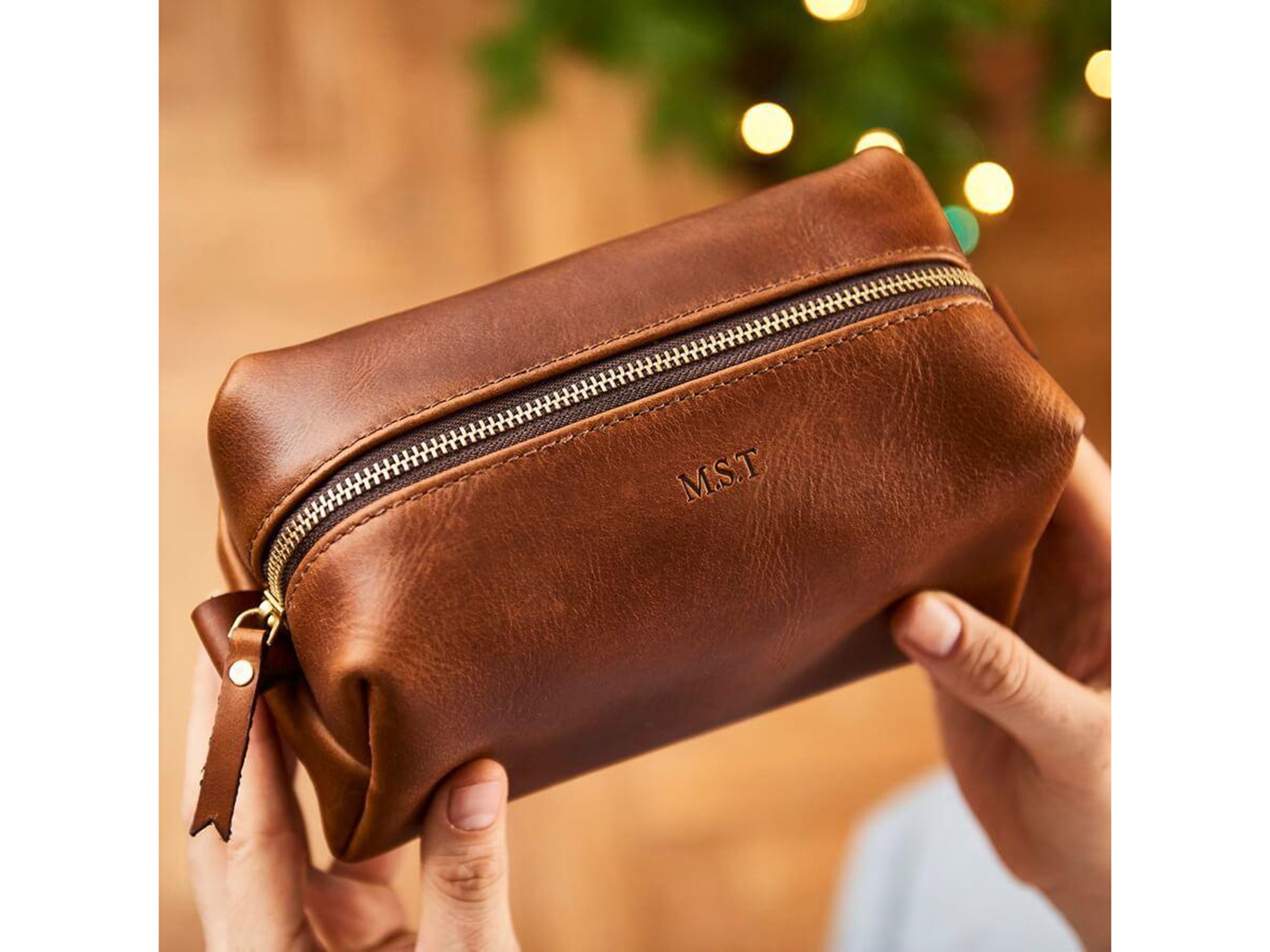 indybest-charity-christmas-gift-panel-tan-leather-wash-bag.jpeg