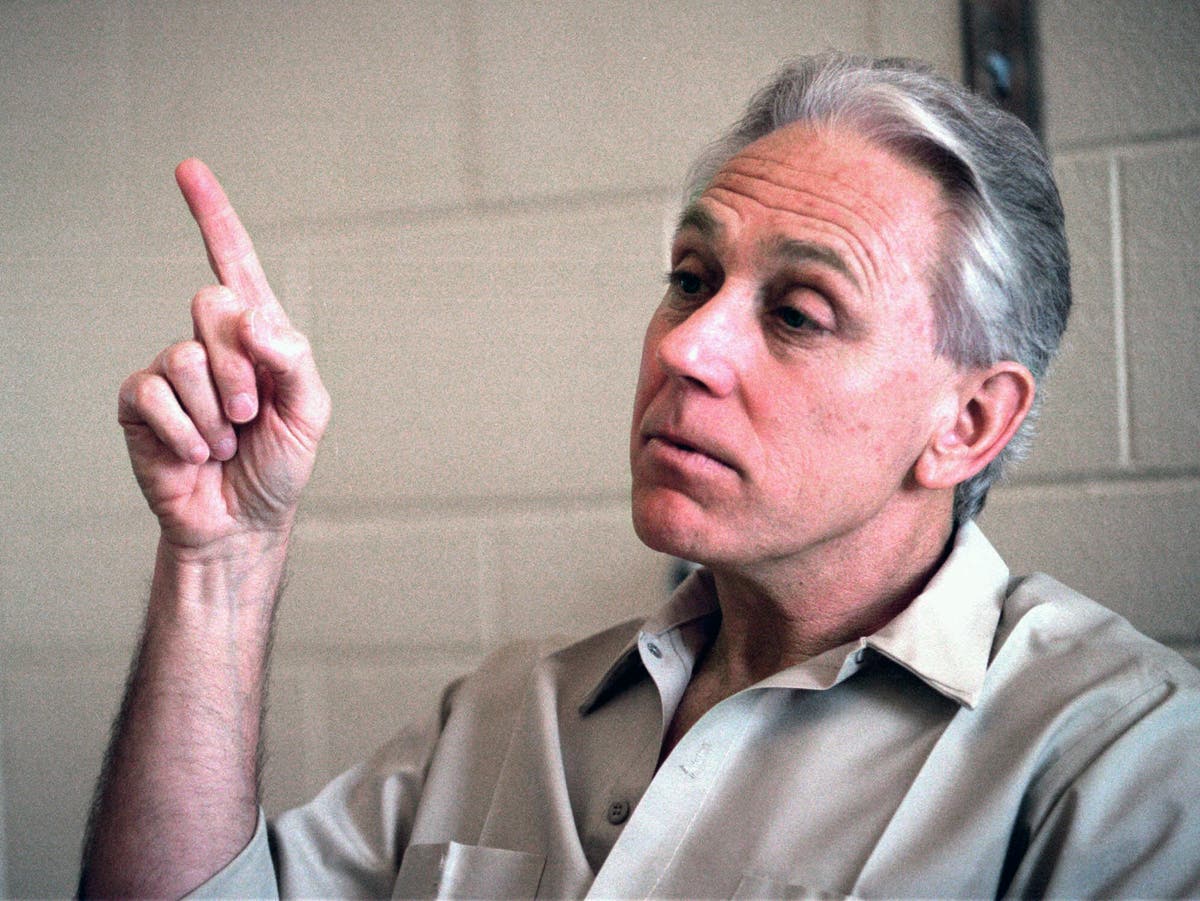 Ex-officer behind infamous 1970 slayings ends release appeal