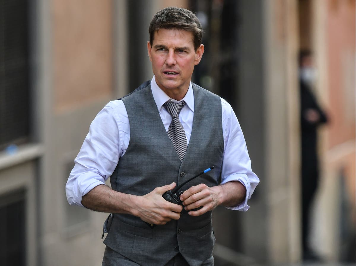 Inspiration4: Tom Cruise speaks with passengers on SpaceX’s all