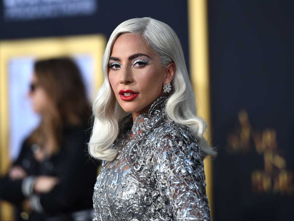 Los fans de Lady Gaga reaccionan después de que la cantante dijera que quiere ser una ‘periodista de combate’: ‘ganó un premio Pulitzer’