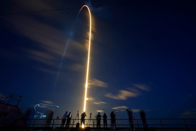 TOM CRUISE- SPACEX