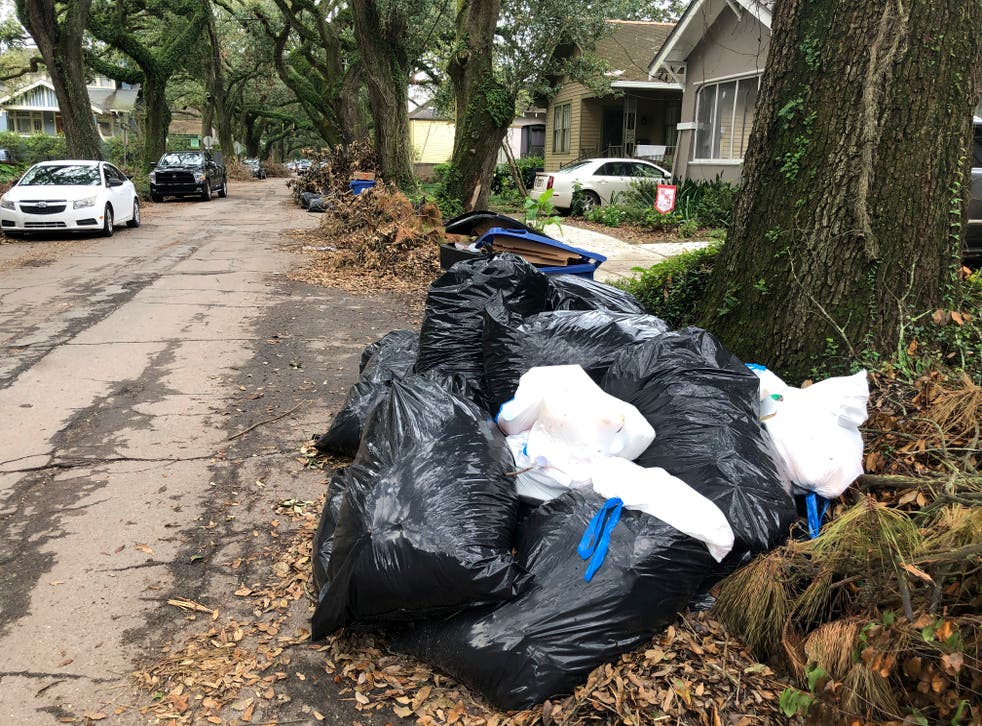 NUEVA ORLEANS-TORMENTAS-BASURA