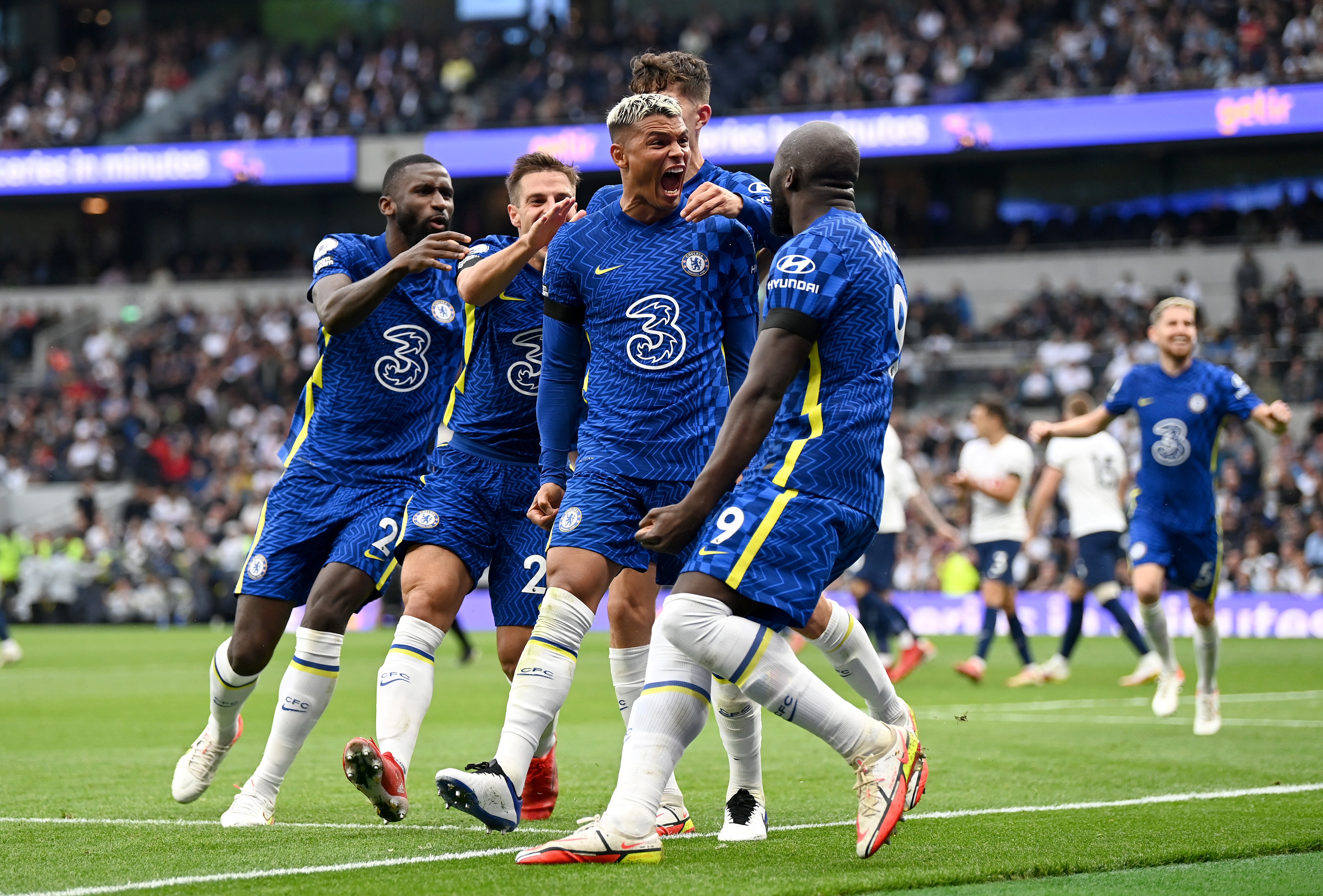 <p>Thiago Silva celebrates scoring Chelsea’s first goal</p>