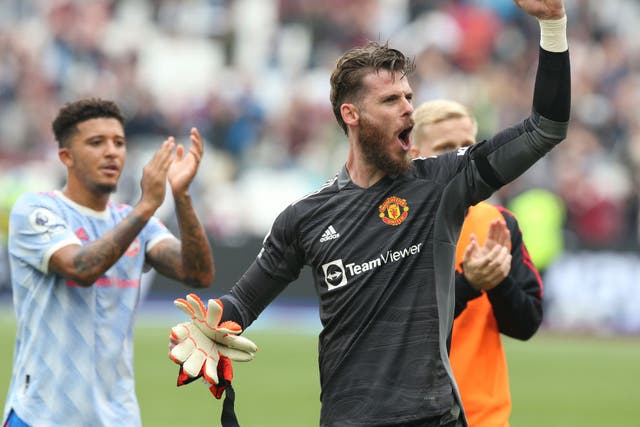 <p>De Gea saved a stoppage time penalty to hand United victory</p>