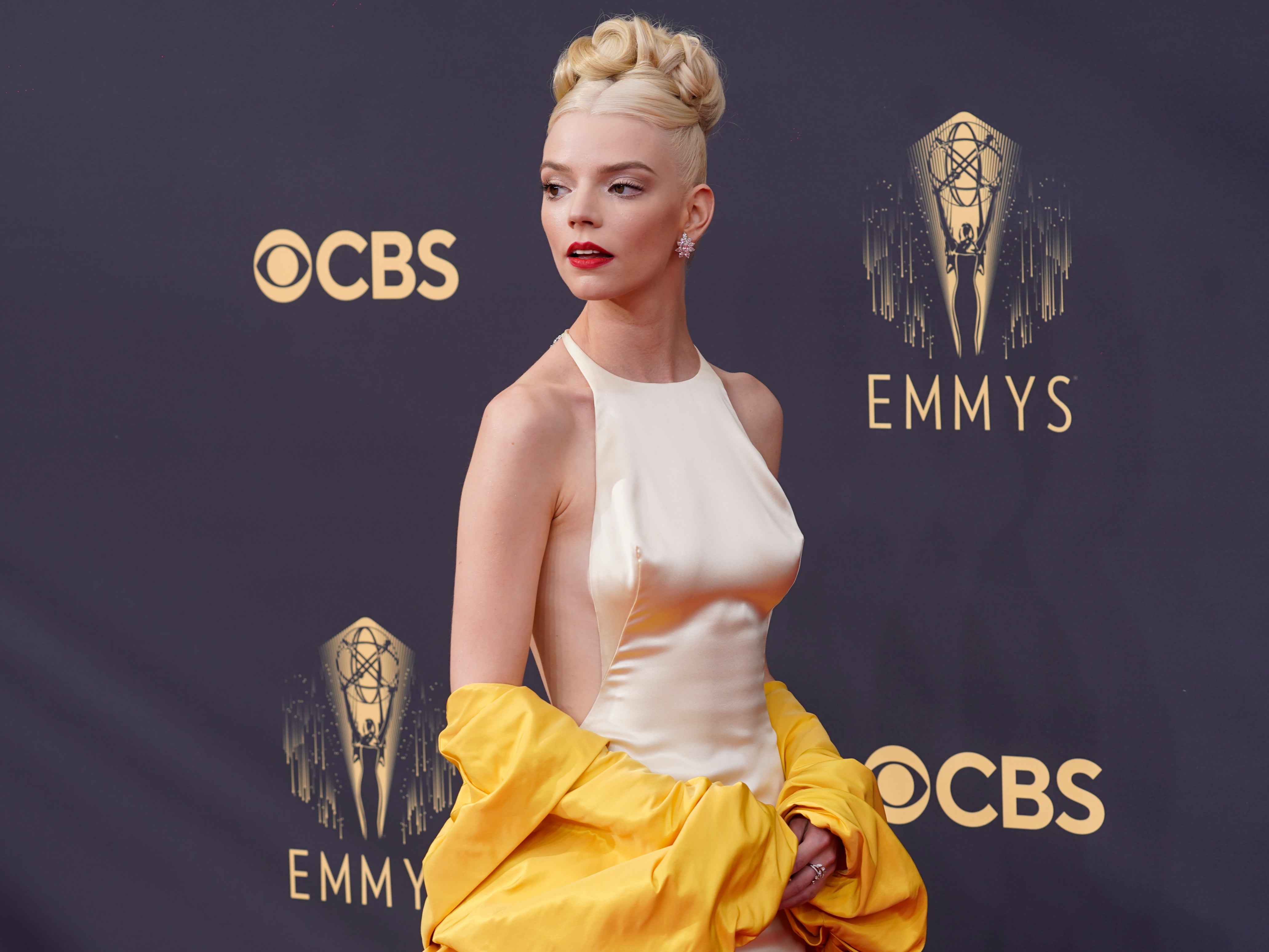 Anya TaylorJoy Wears Golden Dior Dress at 2021 Emmys  POPSUGAR Fashion UK