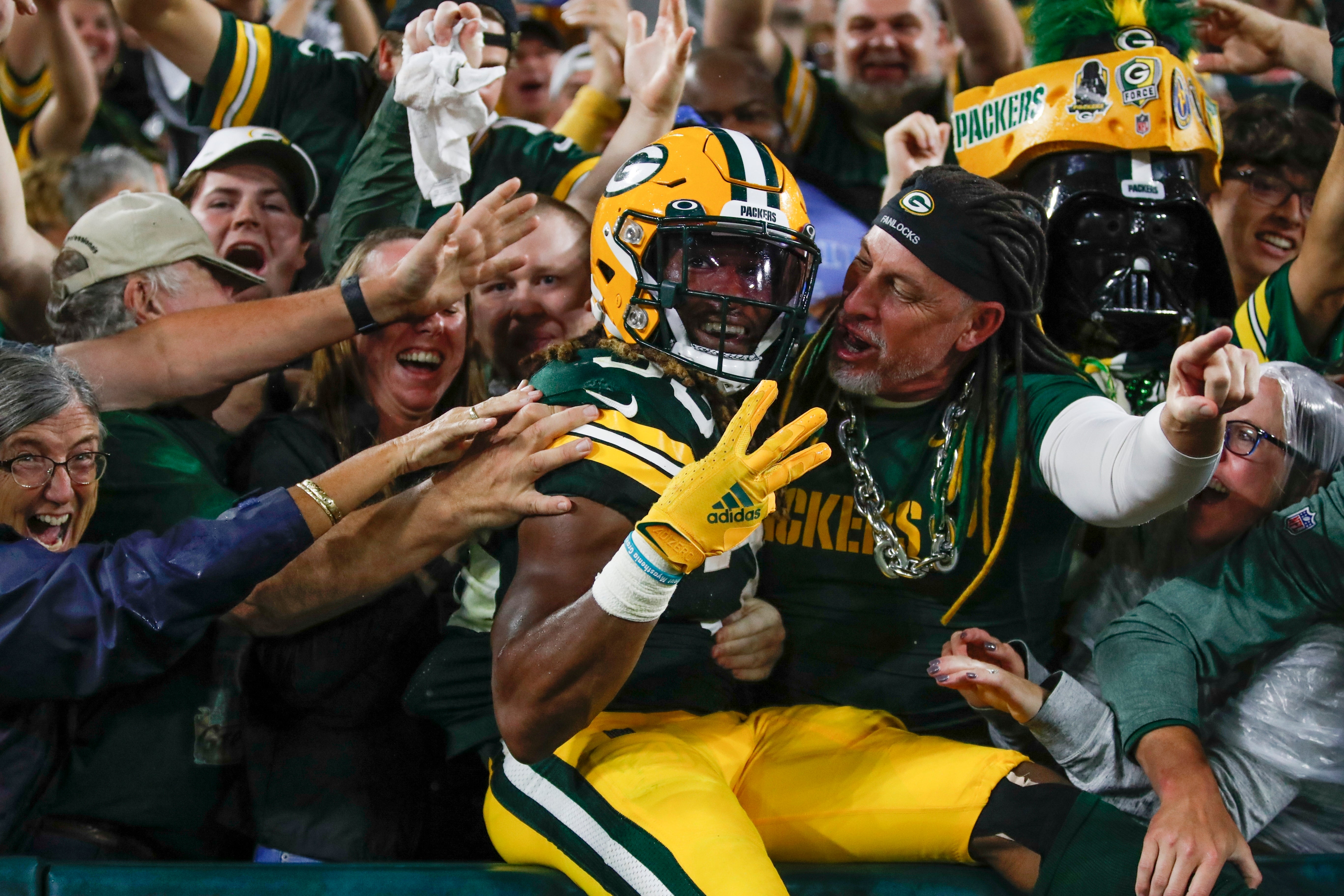 Packers dominate 2nd half, bounce back to beat Lions 35-17